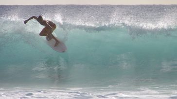 surfing in Boucan Canot